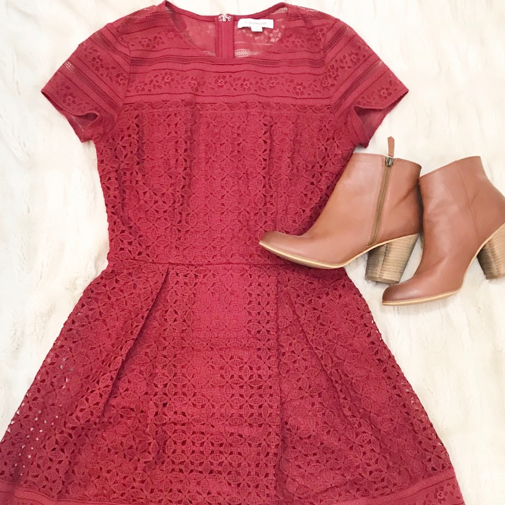 Francesca’s Red Cranberry Lace Short Sleeve Dress